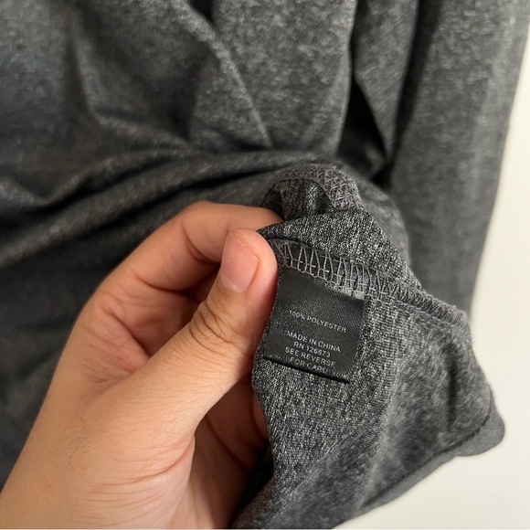 NFL 49ers Gray and Black Quarter-Zip Pullover with Logo-Men’s Size Large - Picture 6 of 6